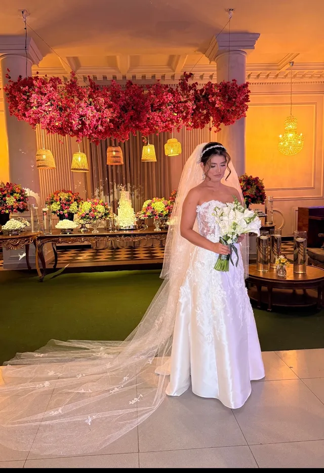 Vestido de noiva usado Ateliê Andrea Fernandes — foto 1
