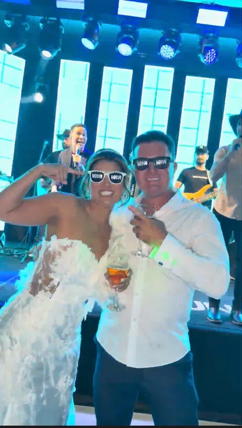 Vestido de noiva usado Ateliê Andrea Fernandes — foto 4