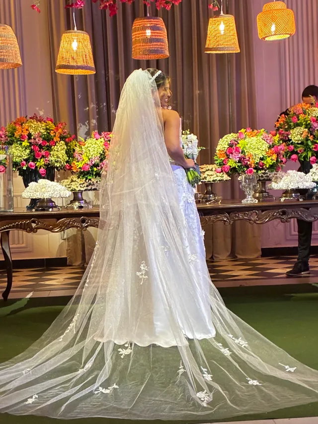 Vestido de noiva usado Ateliê Andrea Fernandes — foto 9